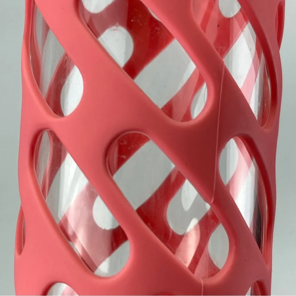 Gaiam Water Bottle Sure-Grip Glass Protective Silicone Sleeve Guava 20 oz